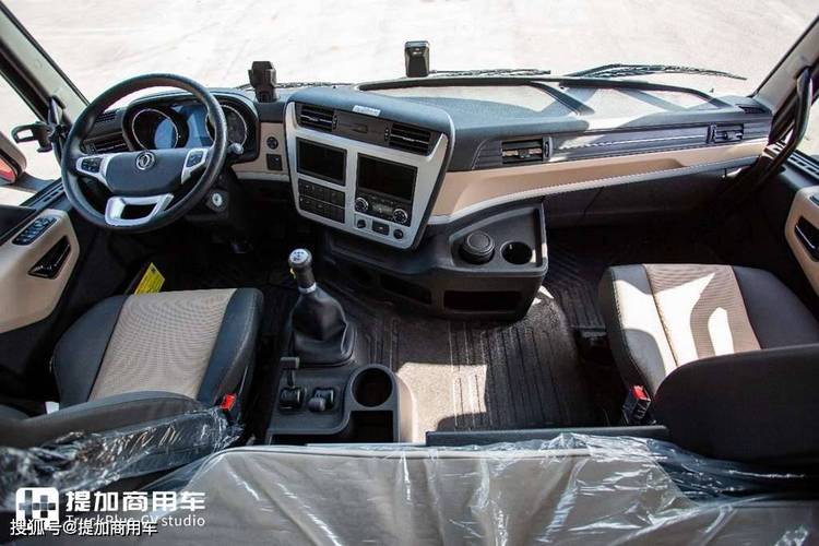 东风小卡货车驾驶室提升驾驶舒适与效率(图3) 东风大货车驾驶室_东风小卡货车的驾驶室设计有哪些人性化特点?_东风货车驾驶室内部图解