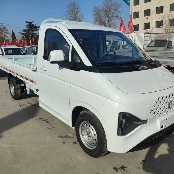 东风睿立达T7汽油版：强劲动力与全面安全的卓越结合